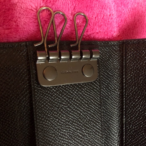 ❌SOLD❌ Coach Key & Card Holder - Picture 5 of 5